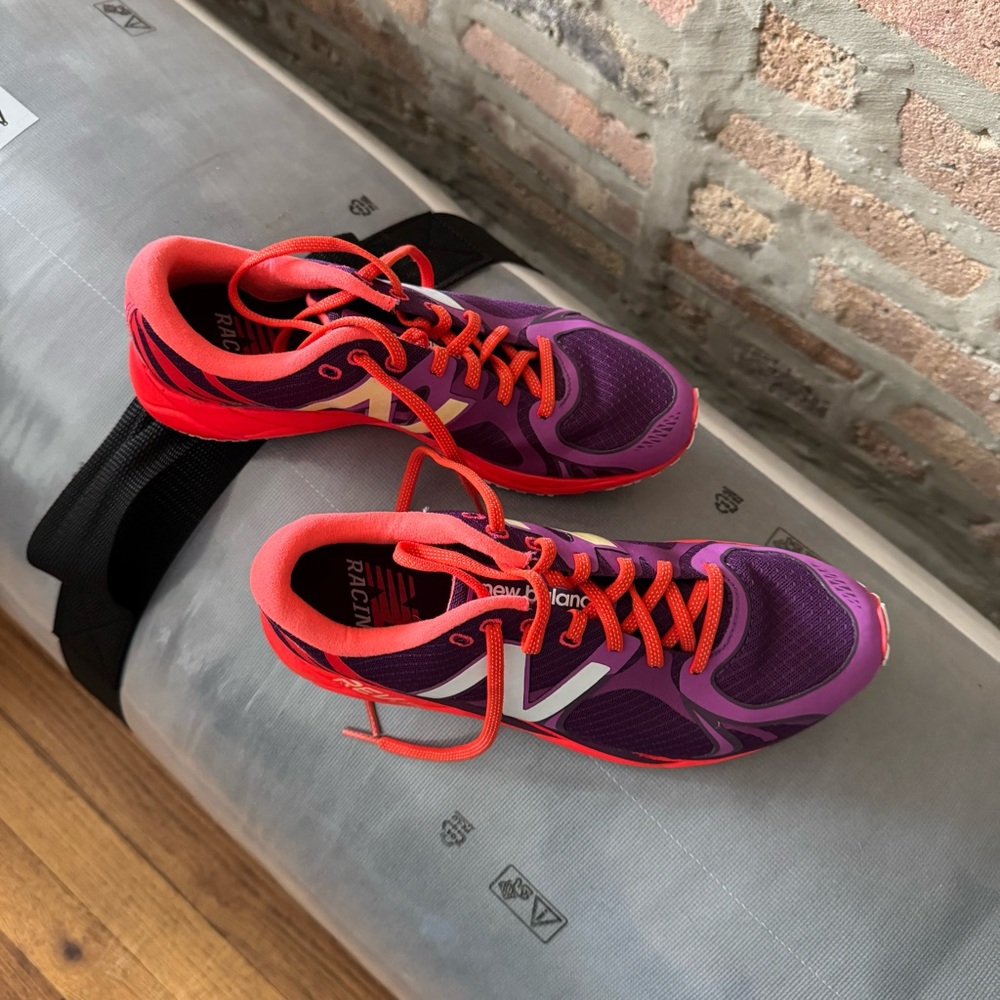 Womens New Balance Racing Shoe RC 1400 V3 Revlite Size 9US Purple Red Orange - Picture 3 of 9